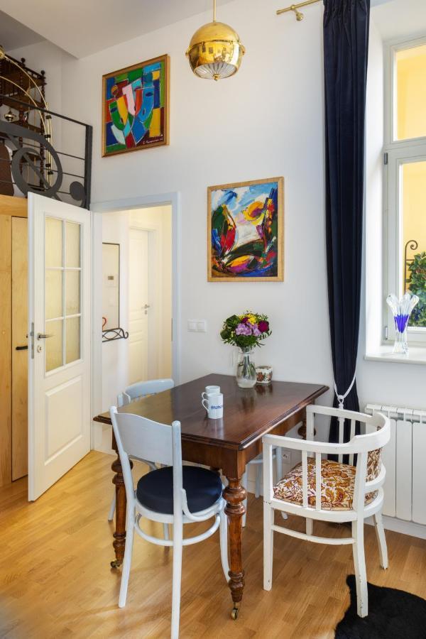 Days - Elegant Near Wenceslas Square Apartamento